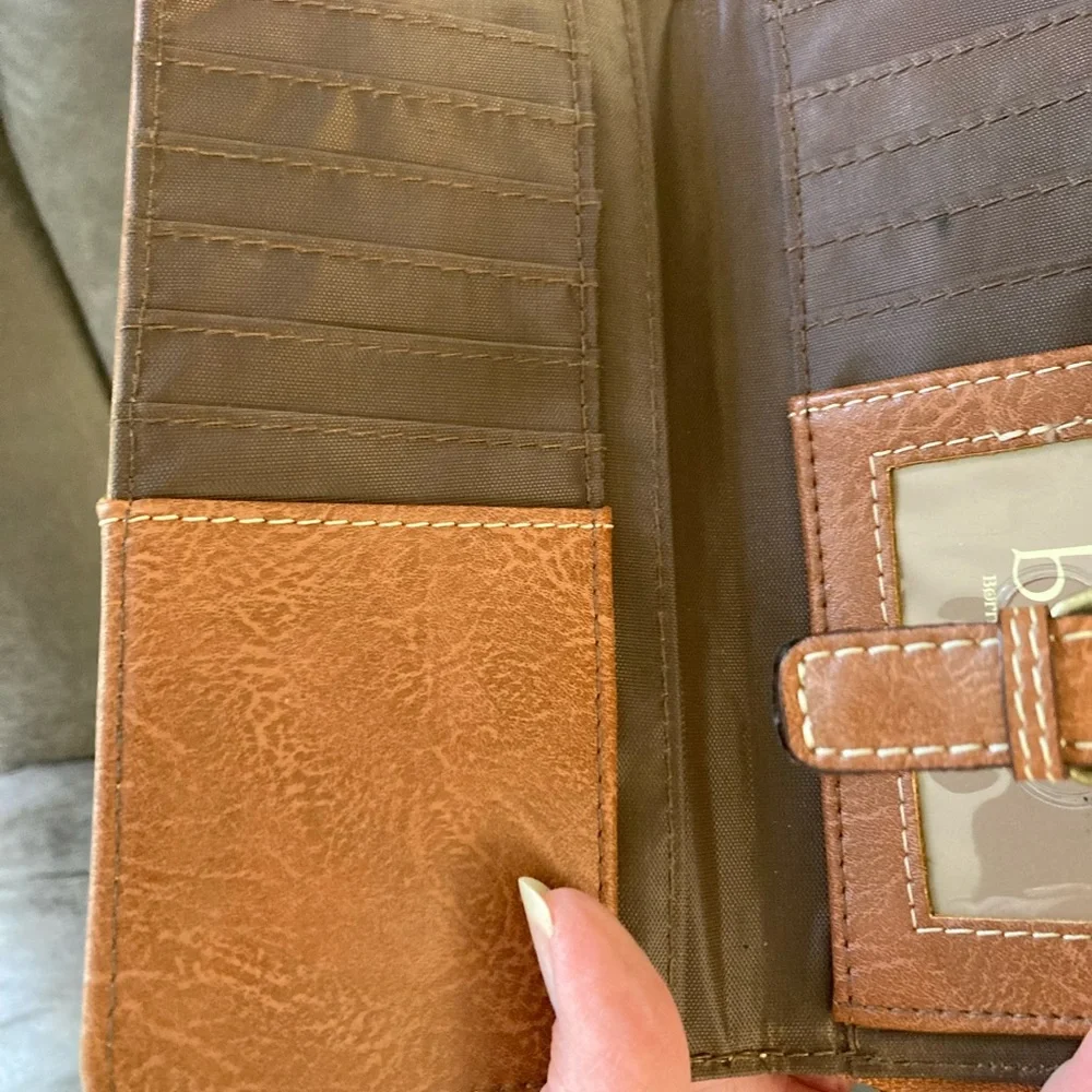 B.0.C wallet - Picture 3 of 5